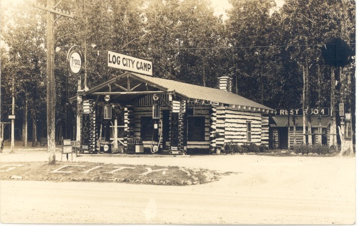 Log Cabin Dinging Hall