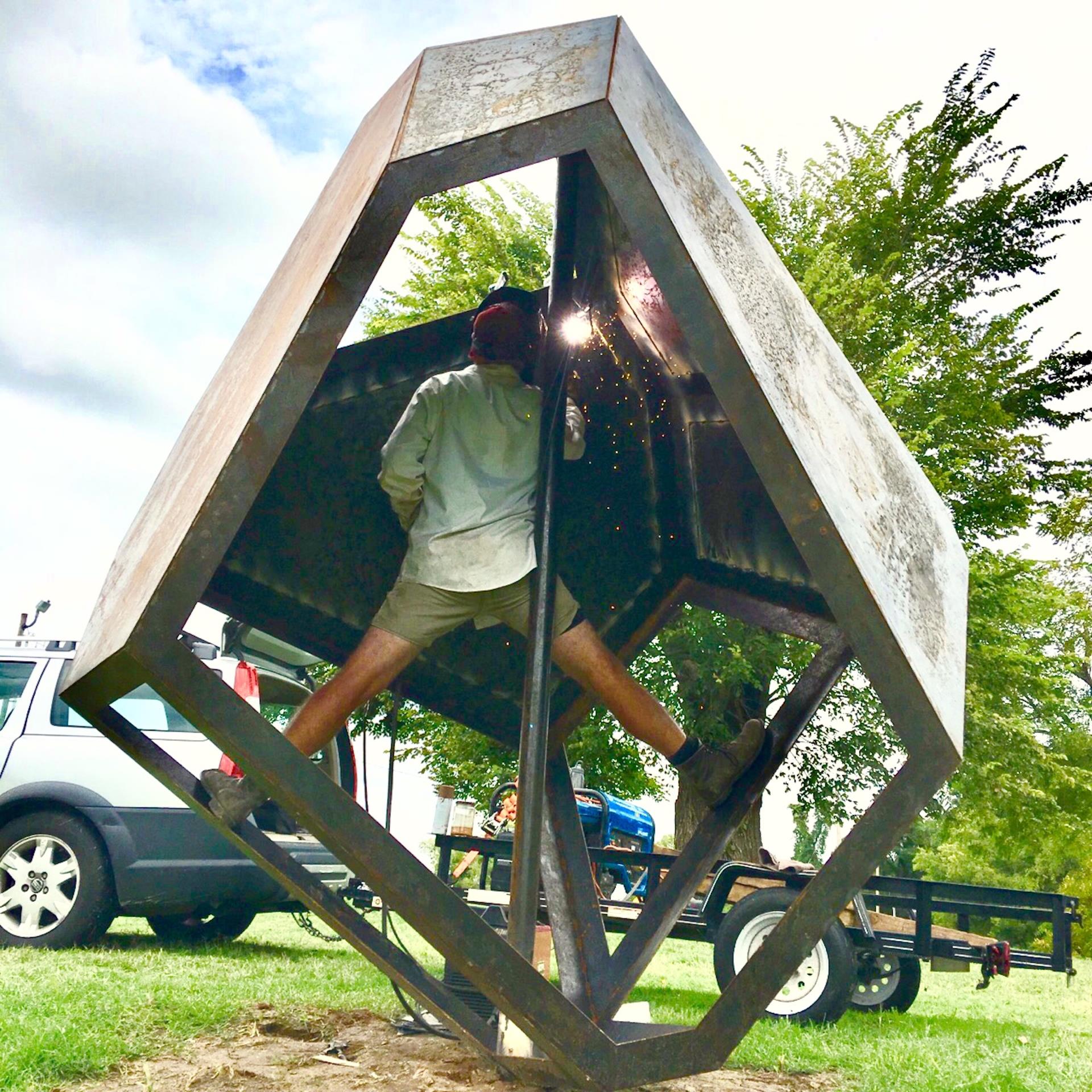 artist klint schot working on sculpture