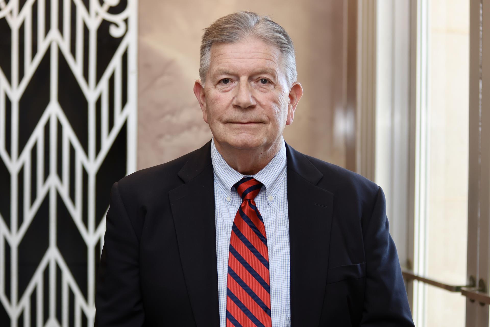 headshot of William Teater