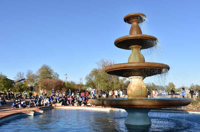 Memorial Park opening crowd fountain